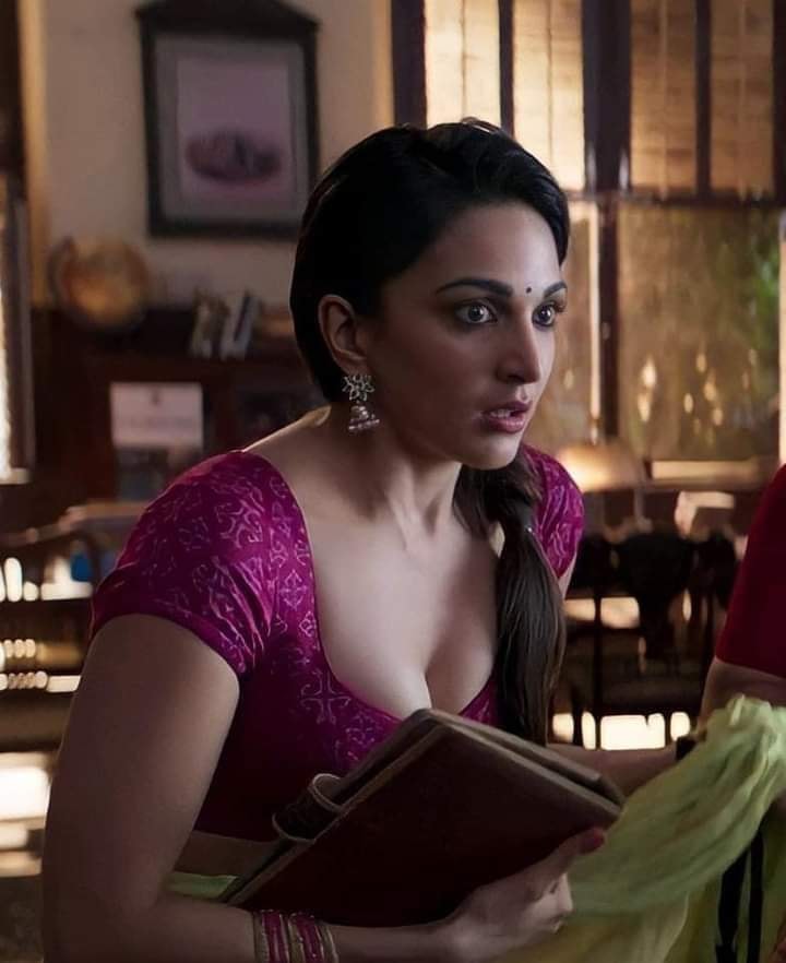 Kiara Advani hot cleavage show from Lust stories